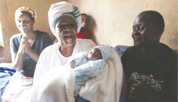 no-training-no-gloves-zimbabwes-desperate-childbirths